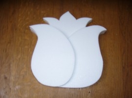 Styropor snijvorm Tulp 30 cm hoog 3delig (totaal 4 cm dik)